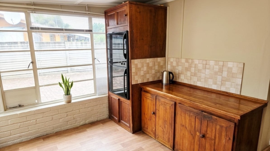 2 Bedroom Property for Sale in Oos Einde North West